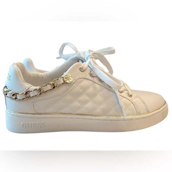 GUESS | Reney Chain Quilted Sneakers | Size 7.5 - Picture 15 of 16